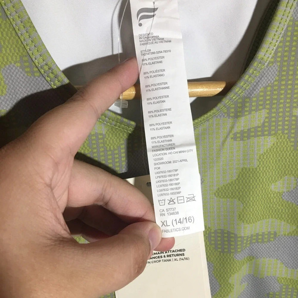 Kids NWT Fabletics Tops Sports Bra Colorful Workout Athletic Cheer Gymnastics - Picture 11 of 11